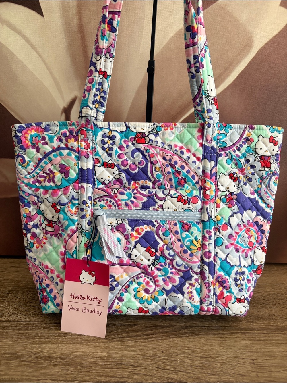 VB Iconic Small Vera Tote - Hello Kitty Limited Edition  NWT